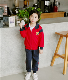 冬季男中小學(xué)生服裝半開(kāi)拉鏈（紅）